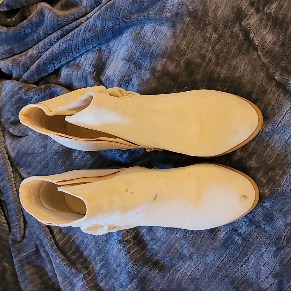 Fashion heels, cream color, suede, size 11 women's